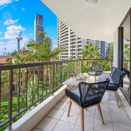Genesis Apartments By Gold Coast Premium Exteriör bild