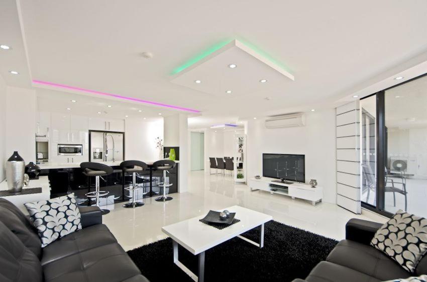 Genesis Apartments By Gold Coast Premium Exteriör bild