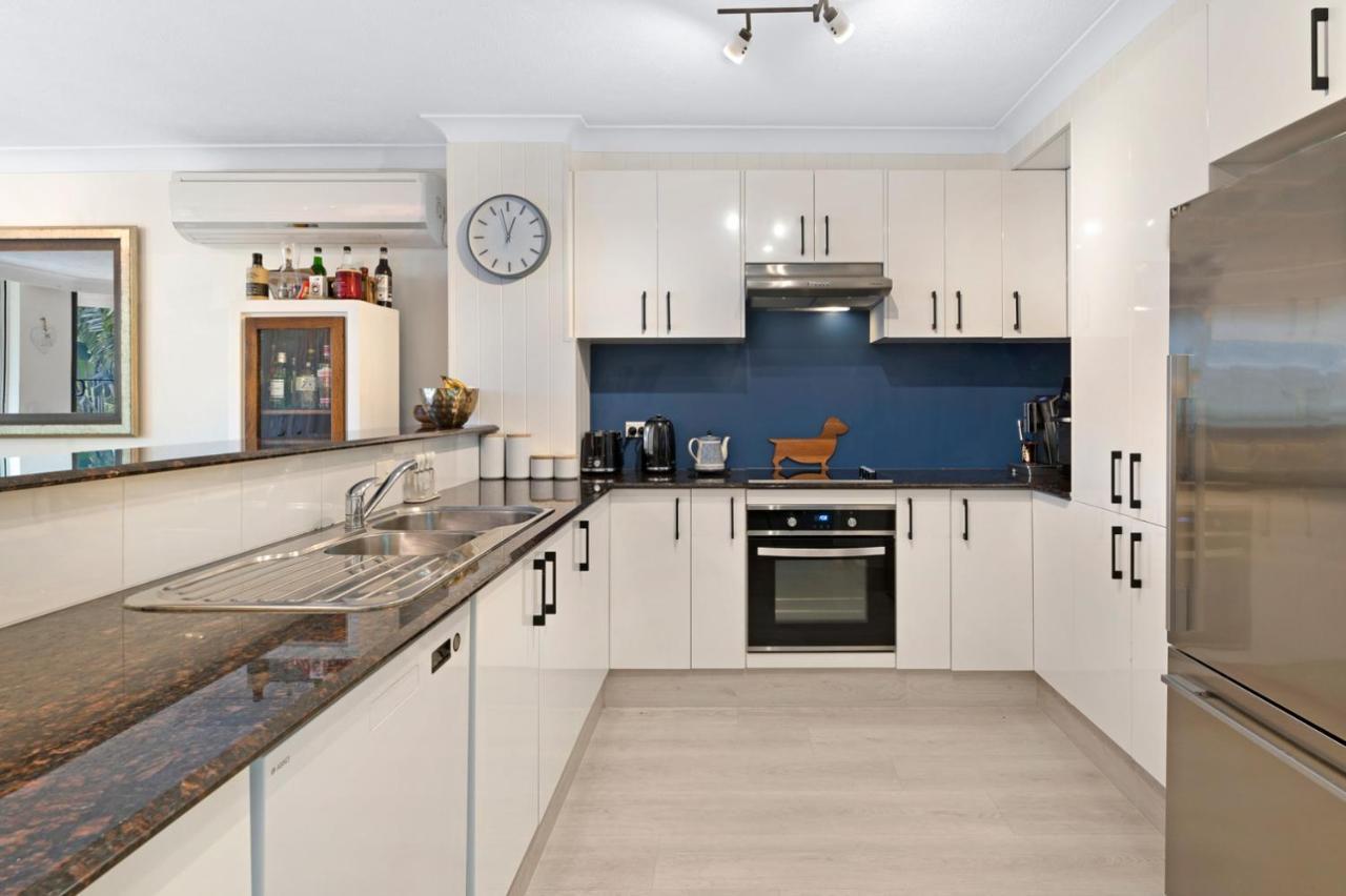 Genesis Apartments By Gold Coast Premium Exteriör bild
