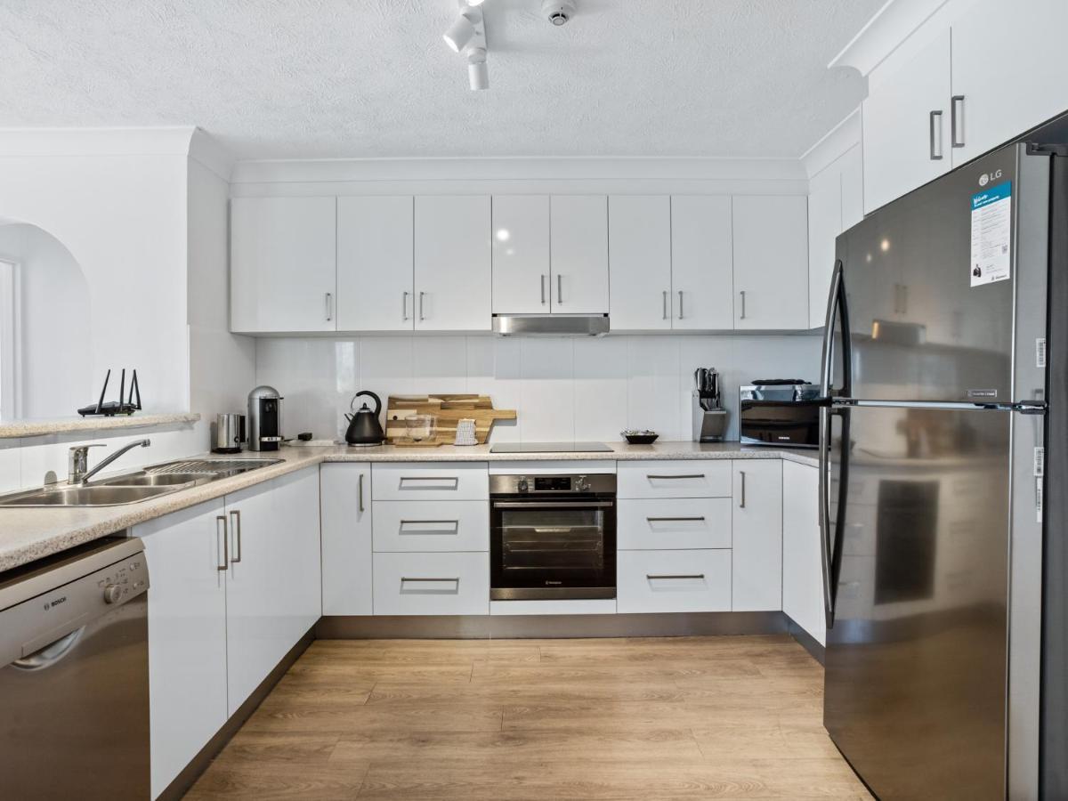 Genesis Apartments By Gold Coast Premium Exteriör bild